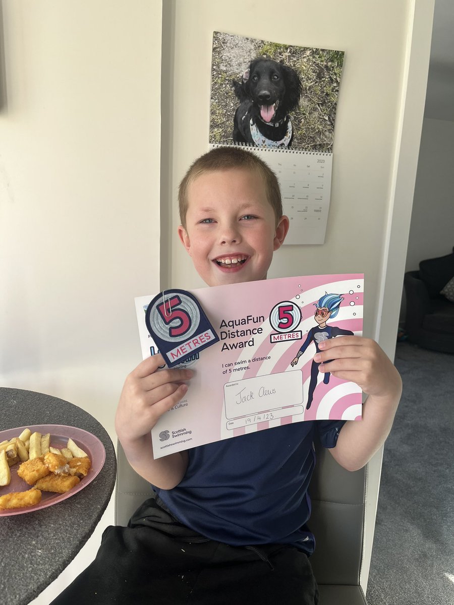 c3kdd's tweet photo. Super proud mum tonight! Well done wee man 💙💚 #swimming @MissCarswell10 https://t.co/3H0TD6qFxx