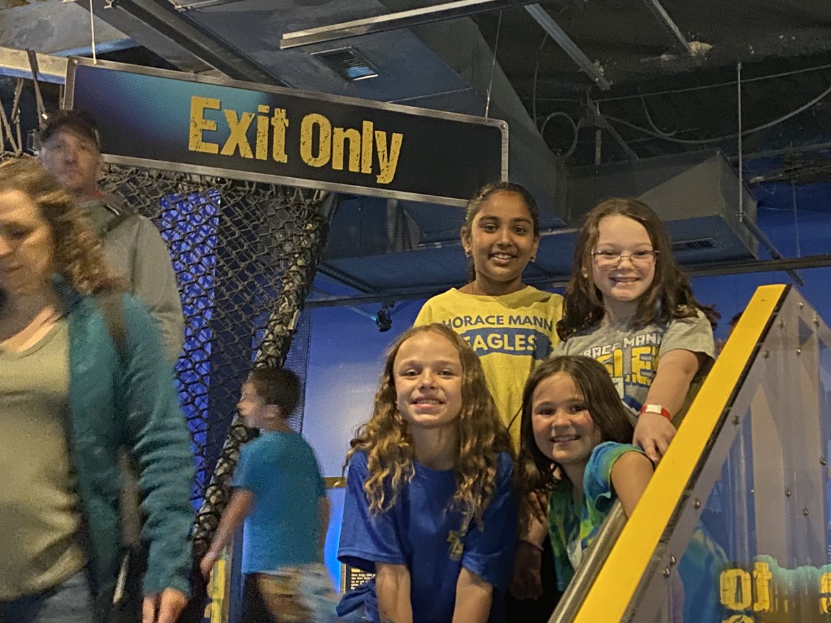 JoannaStabile's tweet photo. Sharks were definitely the faves! #sharktunnel  #sharkbridge https://t.co/C5hAkiBJjJ