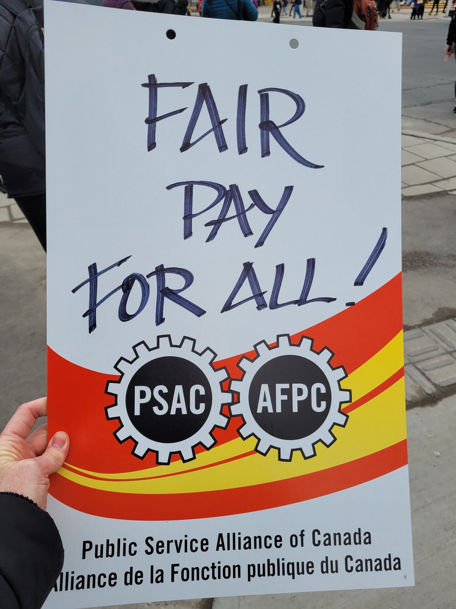 banana_natalie's tweet photo. What's your sign #WorkersCantWait #psac_afpc https://t.co/EiM8sJ2nGp