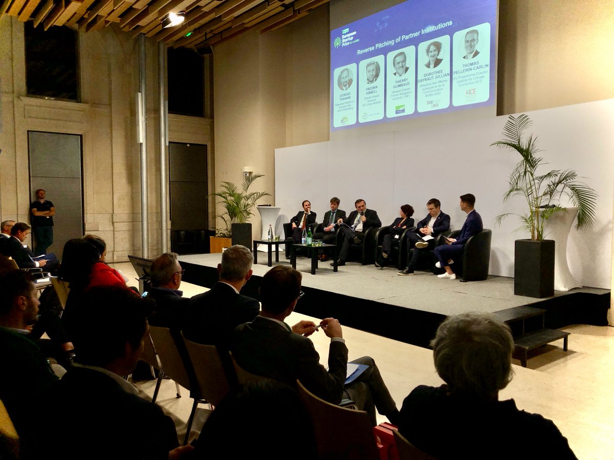 EuStartupPrize's tweet photo. ๐ฉAnd the 1st round has begun with the Partner Institutions!
๐ Giorgio Travaini from @EURail_JU speaks of the importance of a Digital and Green #RailMobility โป๏ธ
How they can find the solutions to achieve it, while scaling up startups & including them in #InnoTrans2023 ๐ https://t.co/AFh8GI9Cyj