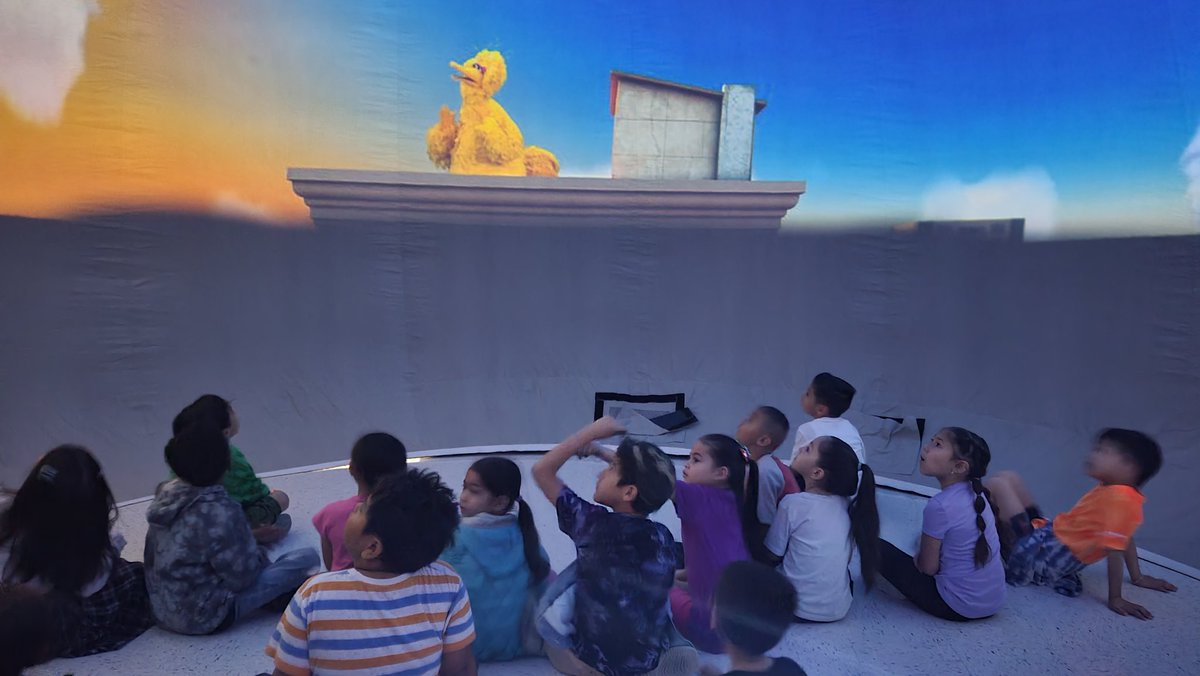 llamamamastem's tweet photo. Another day in the dome! This is such an fun experience for our students! #sesameoneworldonesky #firstgrade #engagedlearners #funinscience @DiscoveryDome @NISDElemScience @NISDSTEMLabs @NISDPowell @sesamestreet https://t.co/PYyNu8qIR1