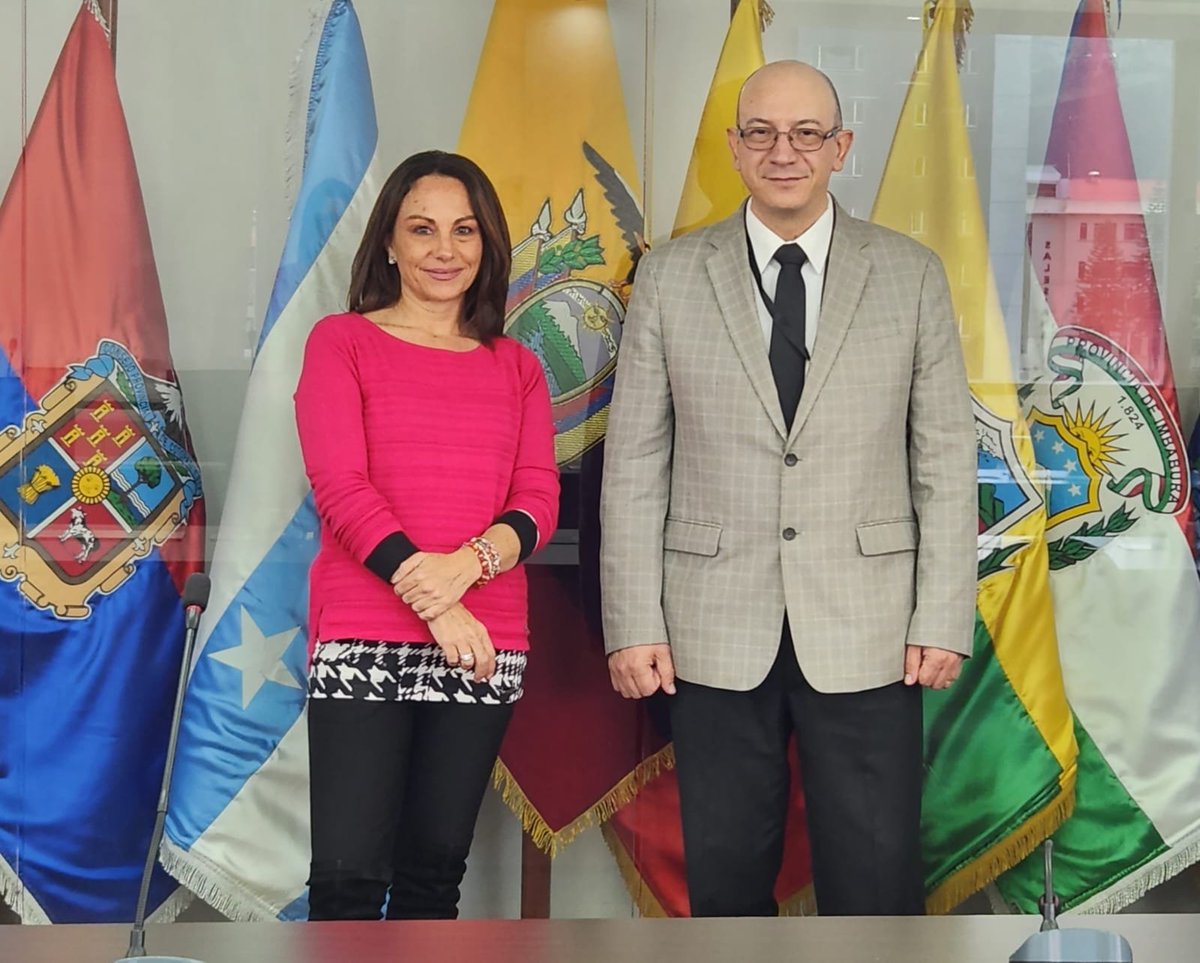 CongopeEcuador's tweet photo. ✅Nuestra directora ejecutiva, @IsabelProano mantuvo una reunión de acercamiento con Miguel Hernández, director residente de International Republican Institute @IRI_es, a fin de generar 🫱🏽‍🫲🏼líneas de trabajo enfocadas al fortalecimiento de capacidades de los GAD provinciales👩‍🏫🧑‍🏫 https://t.co/QVo7zD6XO8