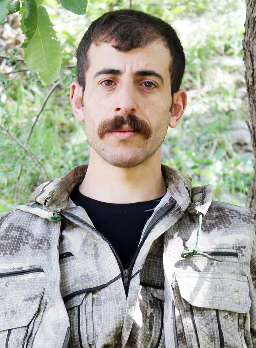 y_ozgurpolitika's tweet photo. 📌Tendurek'te iki şehadet

◾️HPG BİM, Türk ordusunun eylemsizlik halindeki saldırıları sonucu Tendurek alanında Hêjar Zozan (Sevilay Akyıldırım) ve Bager Baz'ın (Orhan Kalabalık) şehadete ulaştığını açıkladı.

https://t.co/j1AaZe5zMJ https://t.co/LeGlP4Fn23