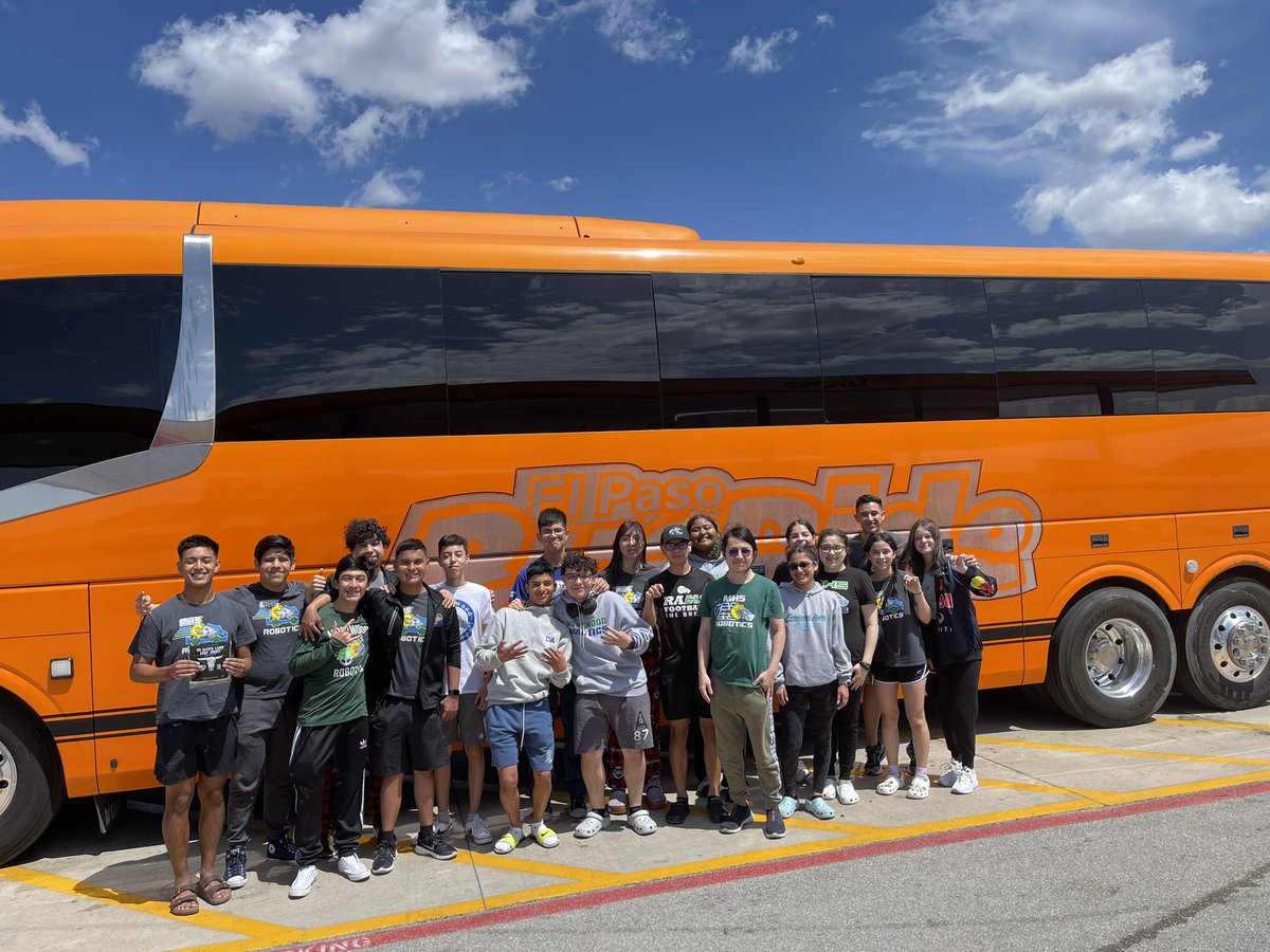 MHSRoboticsEPTX's tweet photo. A was a long travel day but we finally made it to Houston! We can’t wait to compete at the #FIRST Worlds Championship. Good luck to FRC Team 9136 Rampage and FTC Team 5470 Rambotics #TeamSISD #ElPaso #Texas https://t.co/OxdbMVXhs4