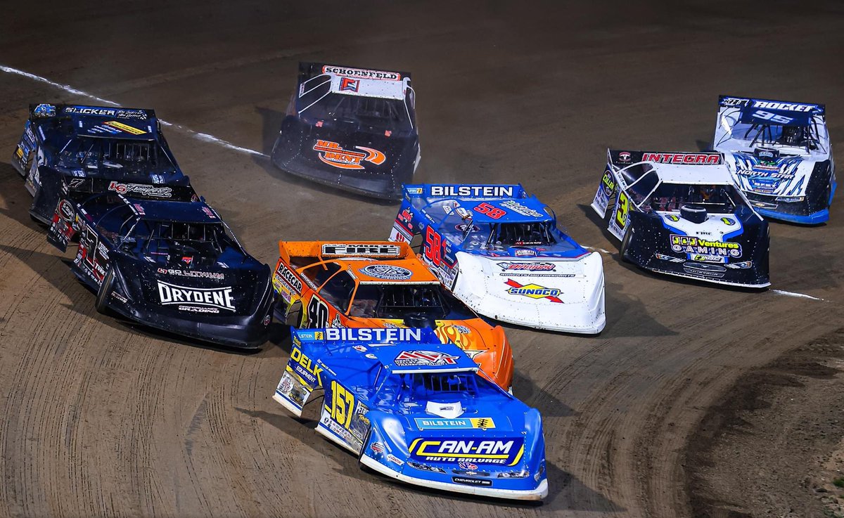 RacingProMedia's tweet photo. The Longhorn Chassis driver from Winfield, Tennessee earned $23,023 for the win at Eldora
#MikeMarlar #TimMcCreadie #TannerEnglish #EldoraSpeedway #Dirt #LateModel #Racing #Winner #Ohio #Castrol #FloRacing #NightInAmerica #LonghornChassis #HudsonOneal
https://t.co/KE2FMZy6Kq https://t.co/d1LQFFDQtR
