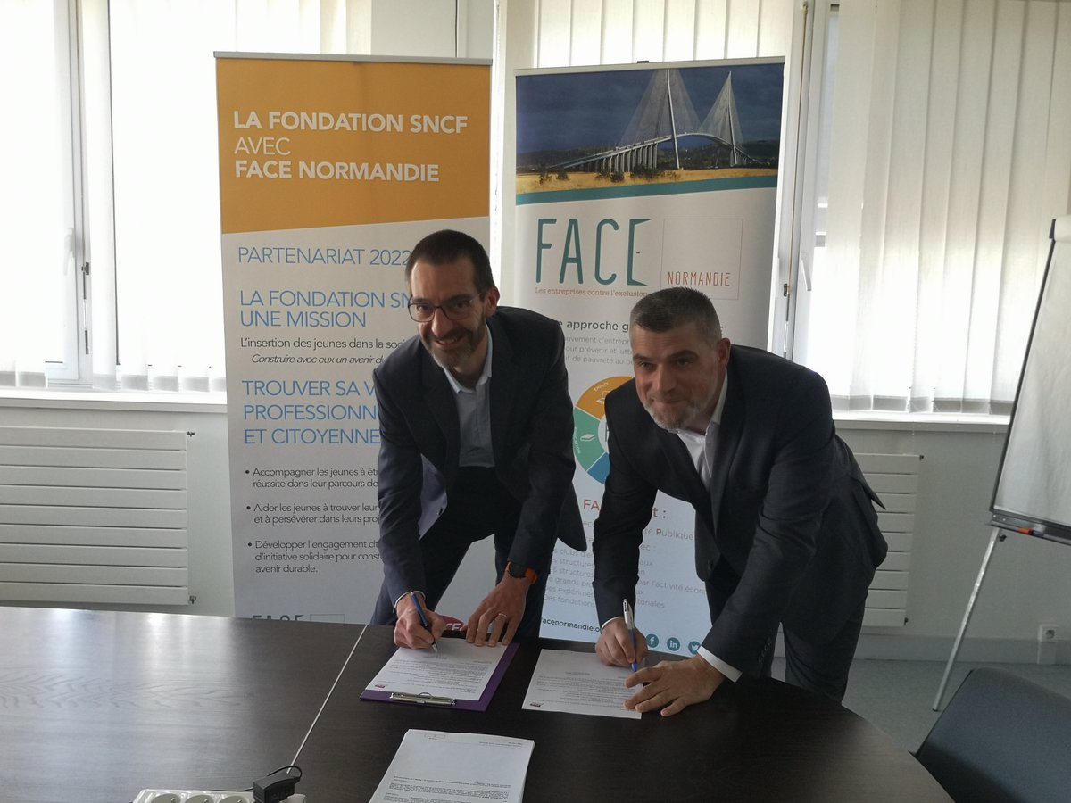 Nous signons une nouvelle convention de mécénat territorial en Normandie avec la <a href="/FondationFACE/">Fondation FACE</a> 🎉Jusqu’en 2025, nous agirons collectivement autour du programme Wi-filles qui sensibilise les jeunes filles aux métiers du numérique, de l’industrie et de la mer.