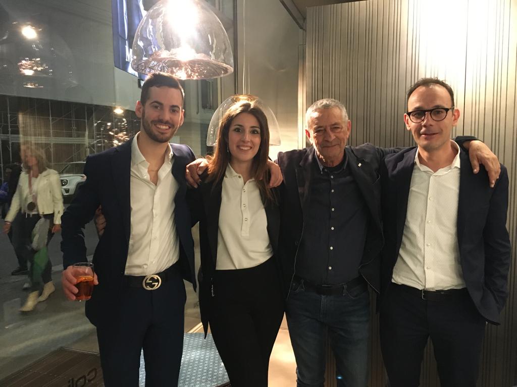 madeamanoitaly's tweet photo. Last night in our showroom with our partners. @iSaloniofficial @fuorisalone
"COOKING BERTAZZONI" event @Bertazzoni_ita SalonedelMobile Milano
#madeamano #salonedelmobile2023 #fuorisalone #milanodesignweek2023 #milano #milan #interiordesign #bertazzoni #ellidesign https://t.co/u9Swsfb6aU