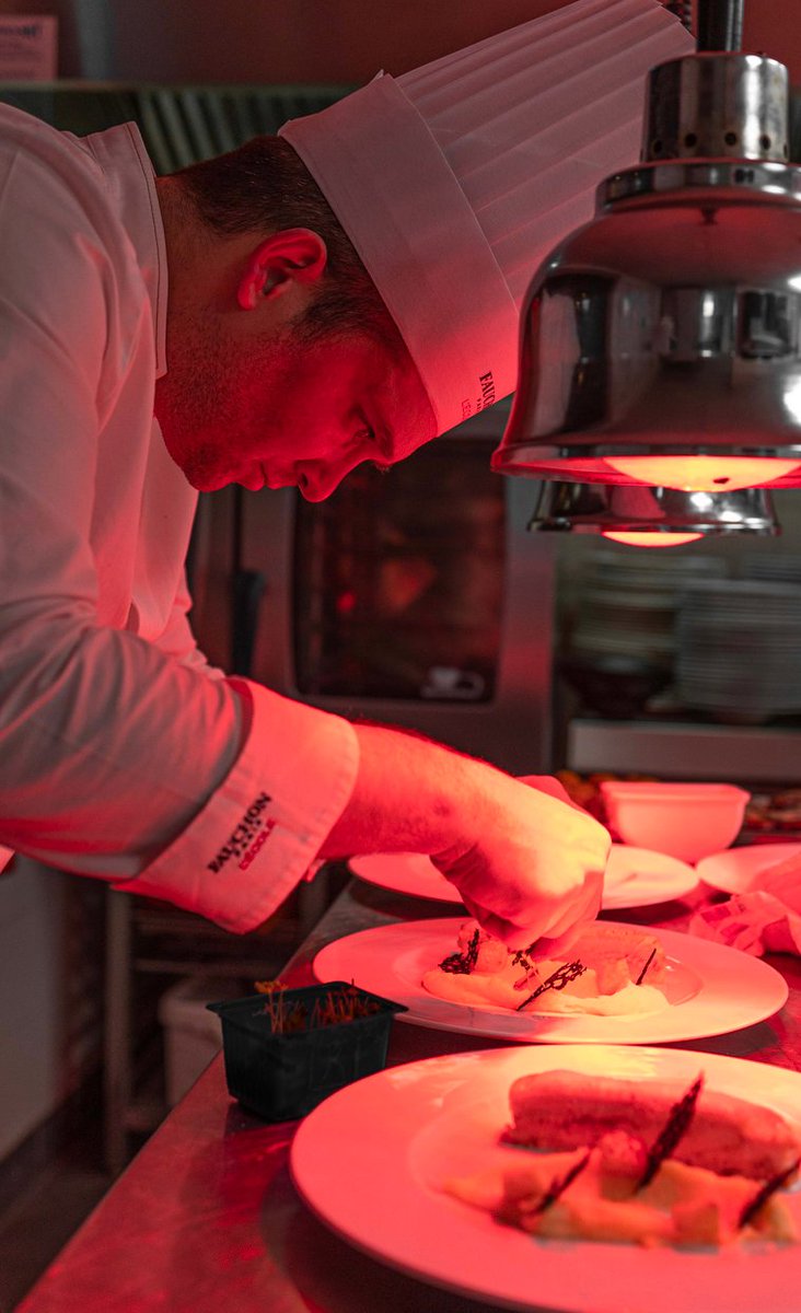 ecole_fauchon's tweet photo. « La gastronomie c’est l’art d‘utiliser la nourriture pour créer du bonheur » - Théodore Zeldin
#ecolefauchon #rouen #soclub #normandie #gastronomie https://t.co/khJCOQh61b