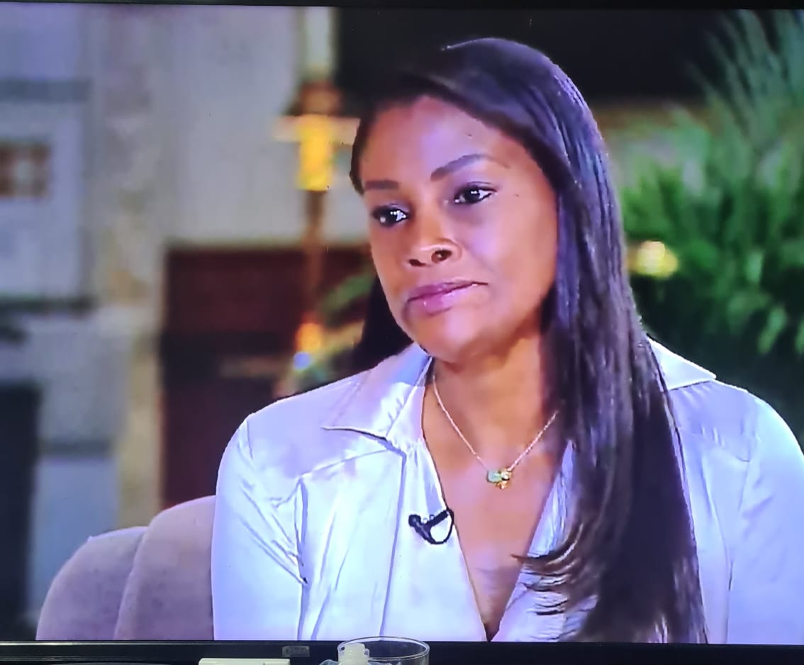 QuesoyDulcer's tweet image. Existe certificación d la ESPOL, universidad sería , en el q se confirma q Glass obtuvo su título d manera legal y cumpliendo todos los requisitos para obtener su título d ing, lo mismo se solicita a la UC sobre Diana Salazar y no se entrega certificación #MuerteCruzada