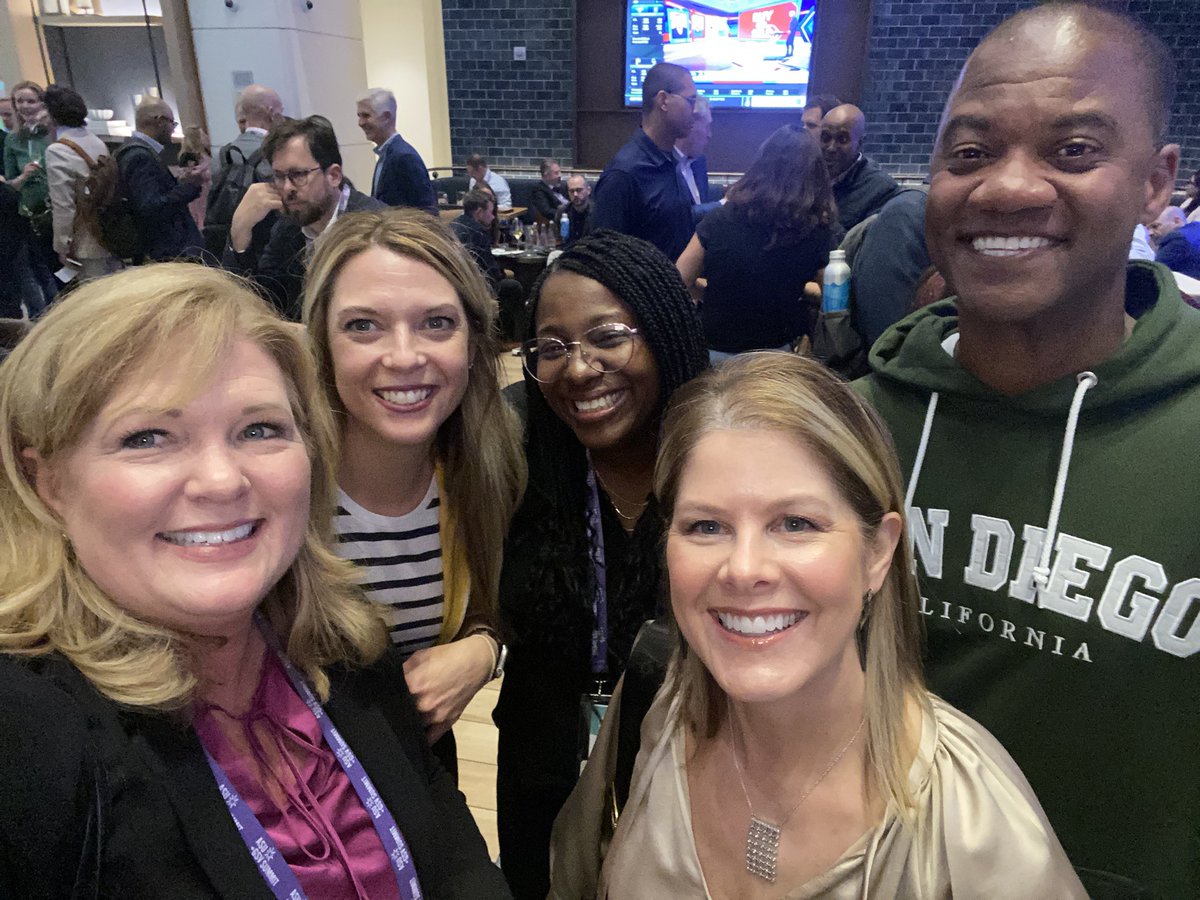 Every chance you get, talk to #edleaders that impact districts & hear how they are purposeful in improving the lives of all students everyday. When core beliefs drive educational practice students are empowered with positive results. #edtech #FETC @DA_Leadership #Grateful #edchat