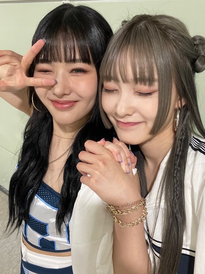 CraxySupportFr's tweet photo. [HYEJIN🫧]

🦊 “She’s my precious friend”

Hyejin and Lara from DreamNote are friends ❤️

#헤진 #HYEJIN
#크랙시 #CRAXY 
#크라운 #CROWN
#DREAMNOTE 
#LARA https://t.co/F0qQJQVgnb