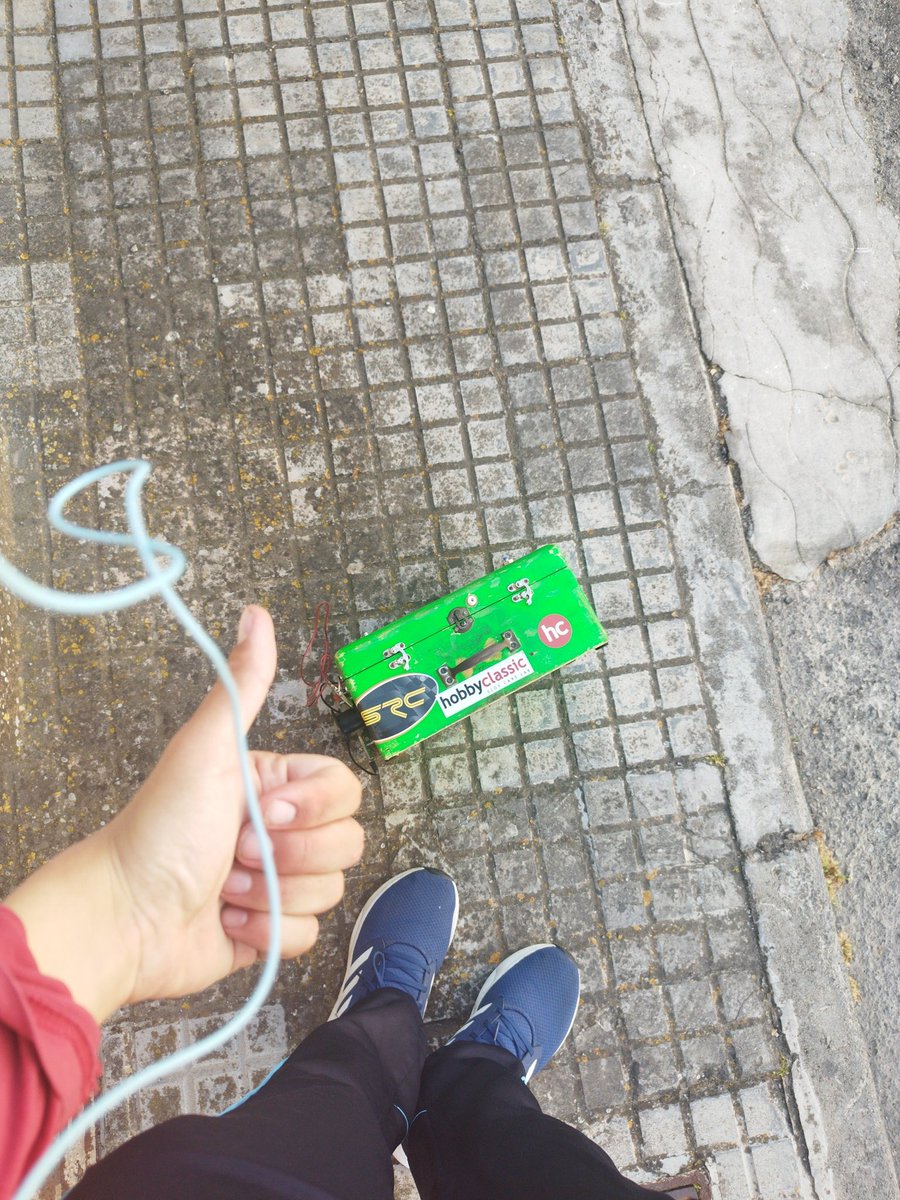 DEPORGAMING's tweet photo. 🏁🏎️Aquí ya tengo el maletín preparado con los coches y herramientas, ya listo para entrenar a tope en el slot🏎️🏁

#scalextric #tecnitoys #slotcar #slot #slotcarracing #scaleauto https://t.co/It827YK6Ly