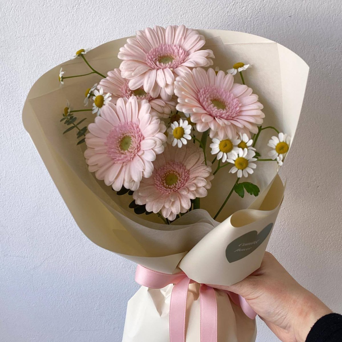 prettiestavenue's tweet photo. pretty pink bouquet https://t.co/doo4zfCmY7