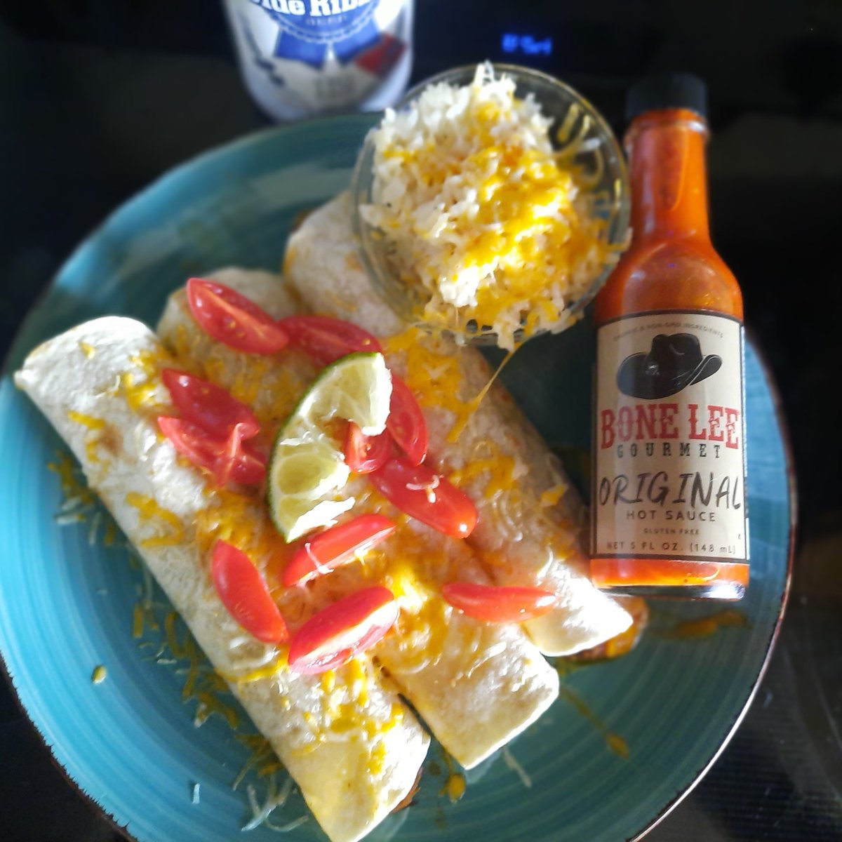 BoneLee's tweet photo. Bone Lee #HotSauce is made with #Cayenne and #ChiledeArbol #peppers #Organic #spices and #NonGMO #Vinegar
#BoneLees is #glutenfree #vegan #Kosher #lowsodium #zerosugars #keto #MadeinUSA and available on #amazon https://t.co/MozMXOdFmh