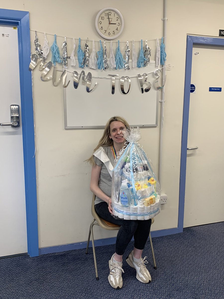 ProbertNikki's tweet photo. Eastleigh North HV Team. Baby shower today for our lovely health visitor saskia. Enjoy your maternity leave. Can’t wait to meet him 💙@Southern_NHSFT https://t.co/2kSe2i17sy