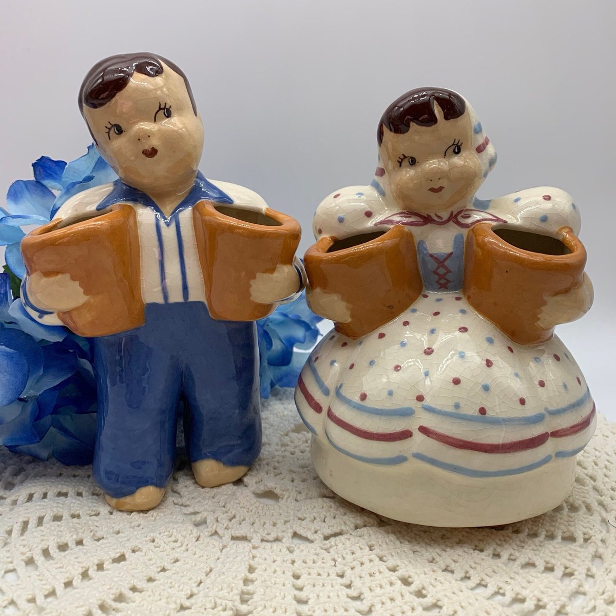 LilyDogAntiques's tweet photo. Excited to share this item from my #etsy shop: Vintage Rio Hondo Pottery Planters, Home Decor and Gardening, Succulent and Small Flower Planters #ceramicplanters #succulentplanter #smallflowerplanter #indoorplanter #vintagehomedecor #plantersandpots https://t.co/Ms35pSEU4K https://t.co/JXUTIfsF5Y