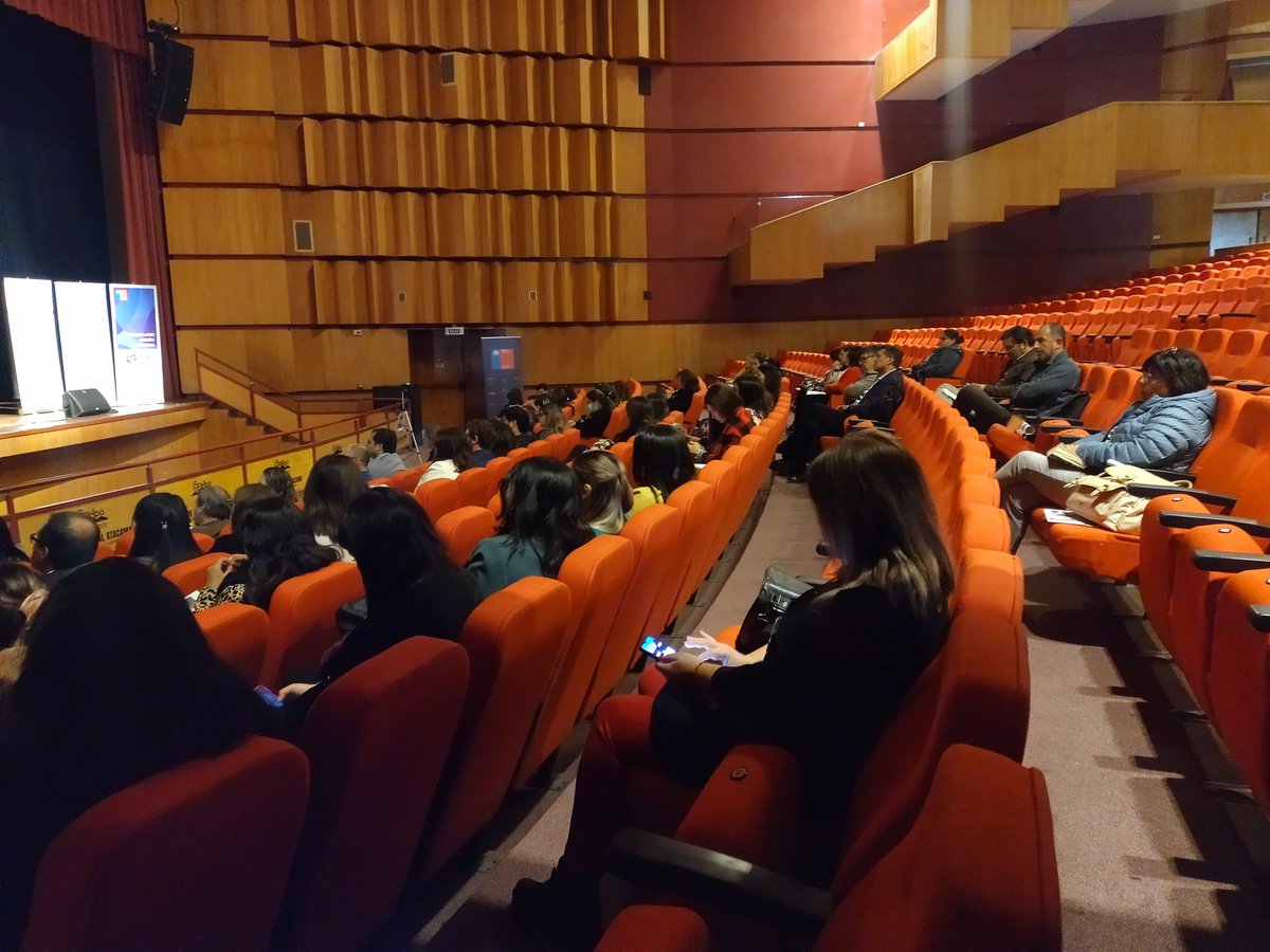 ICEC_UChile's tweet photo. Comenzamos el I Congreso Regional ICEC, docentes ICEC presentarán sus ponencias , póster y muestras didácticas. Nos acompañan docentes @ICEC_UCSC #ICECCoquimbo #ICECAntofagasta. Que sea una excelente jornada. @SeremieducIII @Edu_Atacama @ciae_uchile https://t.co/w3brH3vZCu