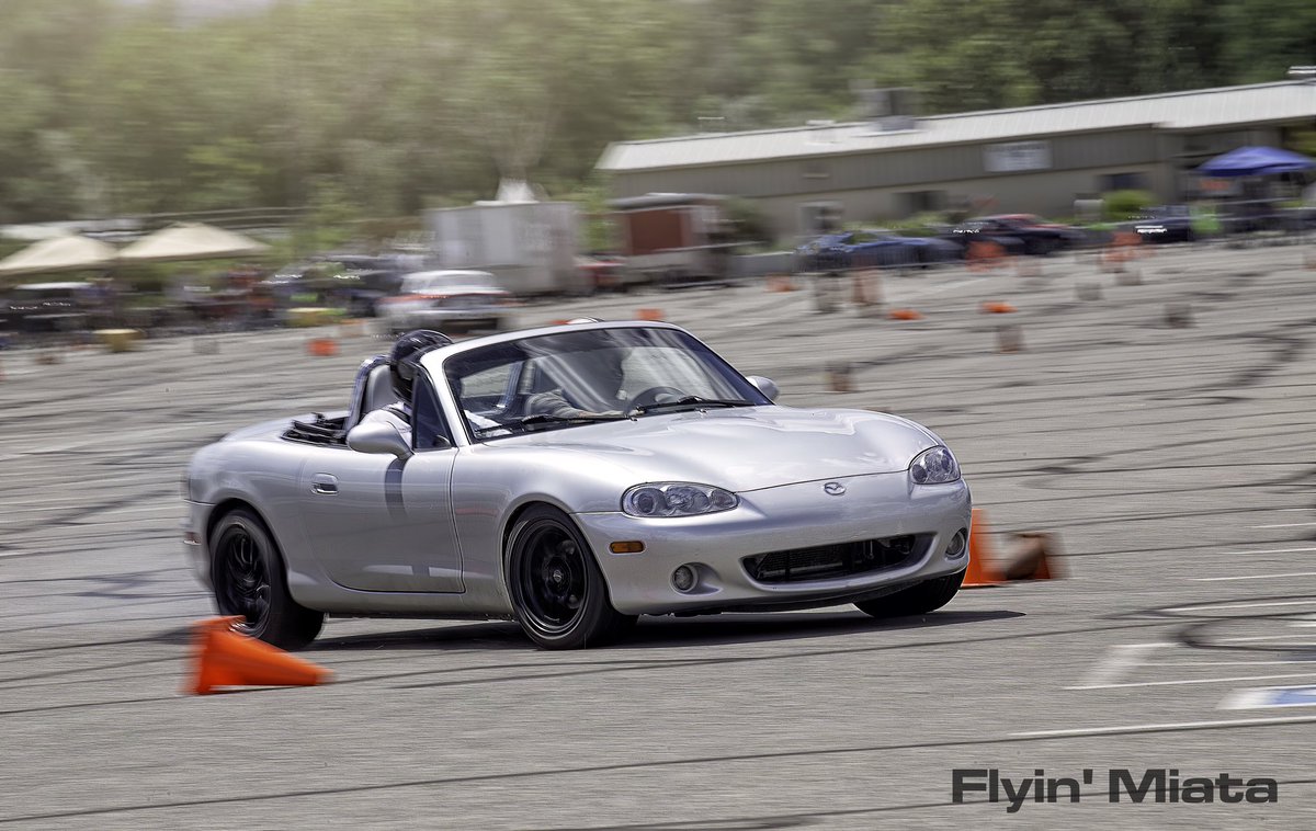 FlyinMiata's tweet photo. This week on FM Live, Keith Tanner dives into what we think is the first mod you should do to almost any Miata.
https://t.co/XpTsLJkNAx

#FMLive #Live #video #KeithTanner #QandA #tech #talk #firstmod #performance #Mazda #Miata #NA #NB #NC #ND #miatalife #FM #FlyinMiata https://t.co/PcHpTGws6o