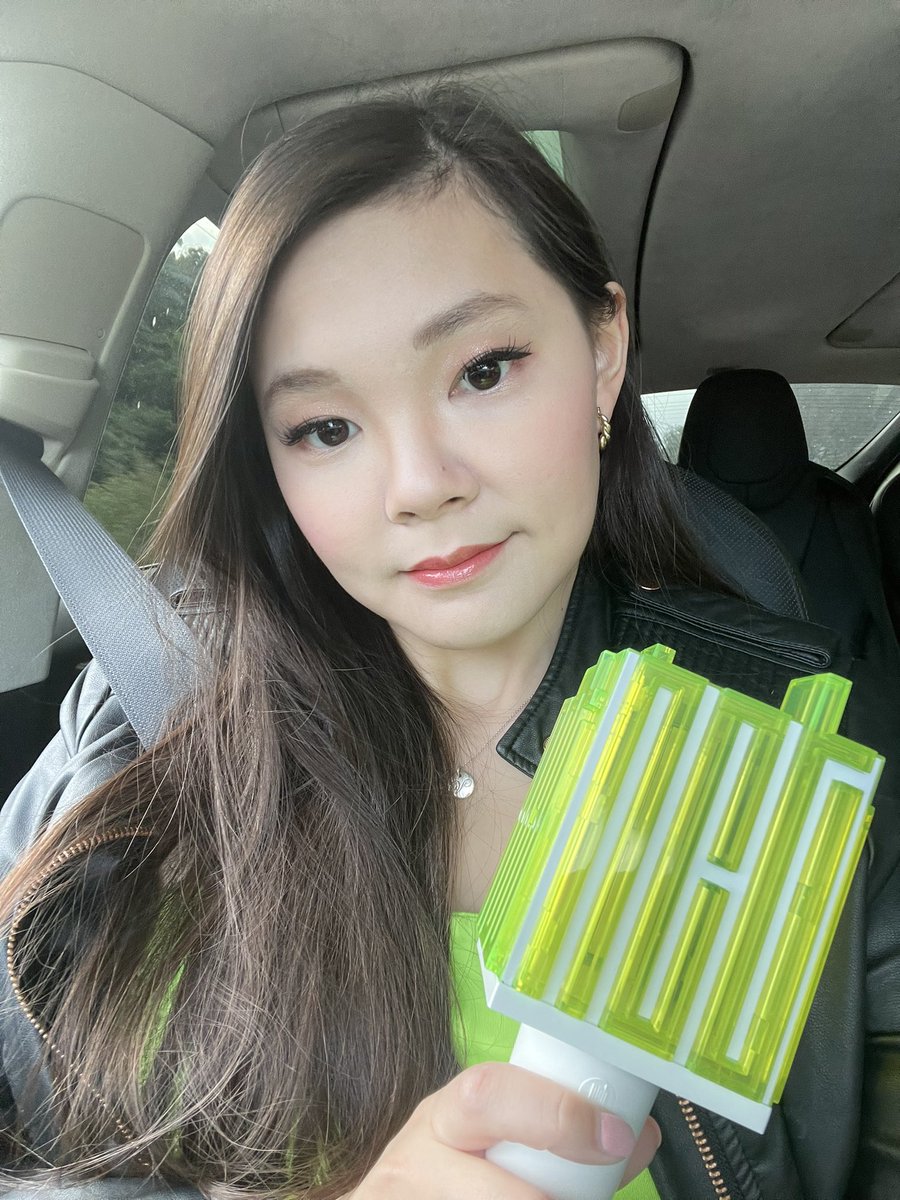nyoomp's tweet photo. post concert depression is real 🥲💚 https://t.co/a6G9HlAdPP