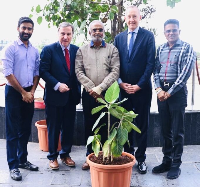 BelgiuminIndia's tweet photo. Team 🇧🇪 is in Gujarat! 

First stop: Surat, the world’s #diamond polishing capital!
Our Ambassador and Consul General visited the new Diamond Bourse and several other key actors from the sector with strong links to BE’s 💎 sector in Antwerp! (1) https://t.co/uhUY36KpZ4