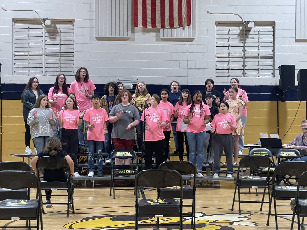 RCSTN_Fine_Arts's tweet photo. Another fantastic evening celebrating the visual and performing arts last night at the Innovation Academy of Robertson County.  #WeAreRCSTN #RobCoMusic https://t.co/90oD14d3fy