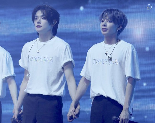 taejun holding hands 🫂🩷
