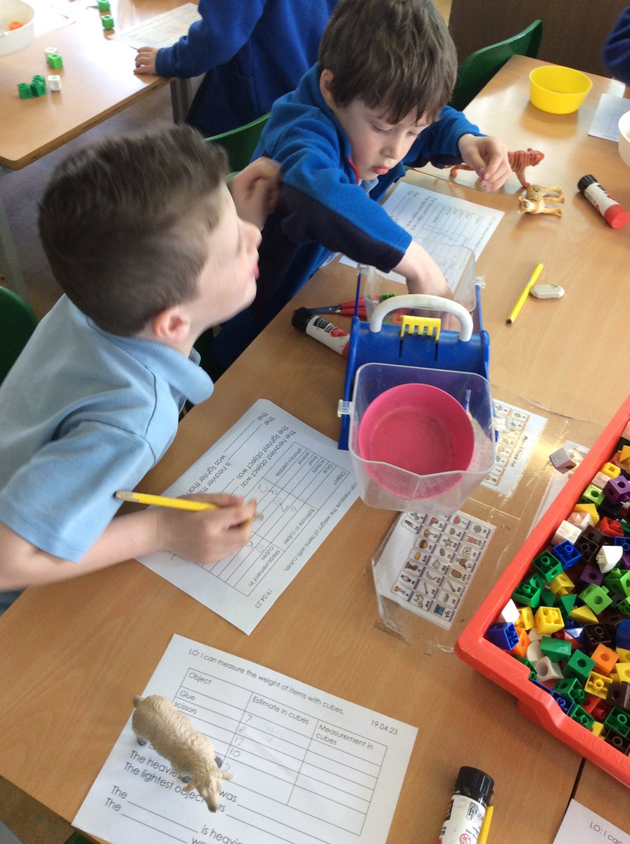 AppleySaintsCE's tweet photo. Super measuring in #ABASY1 today. #abasmat @WhiteRoseEd @FriendsPrimary https://t.co/GW9HXXWqRi