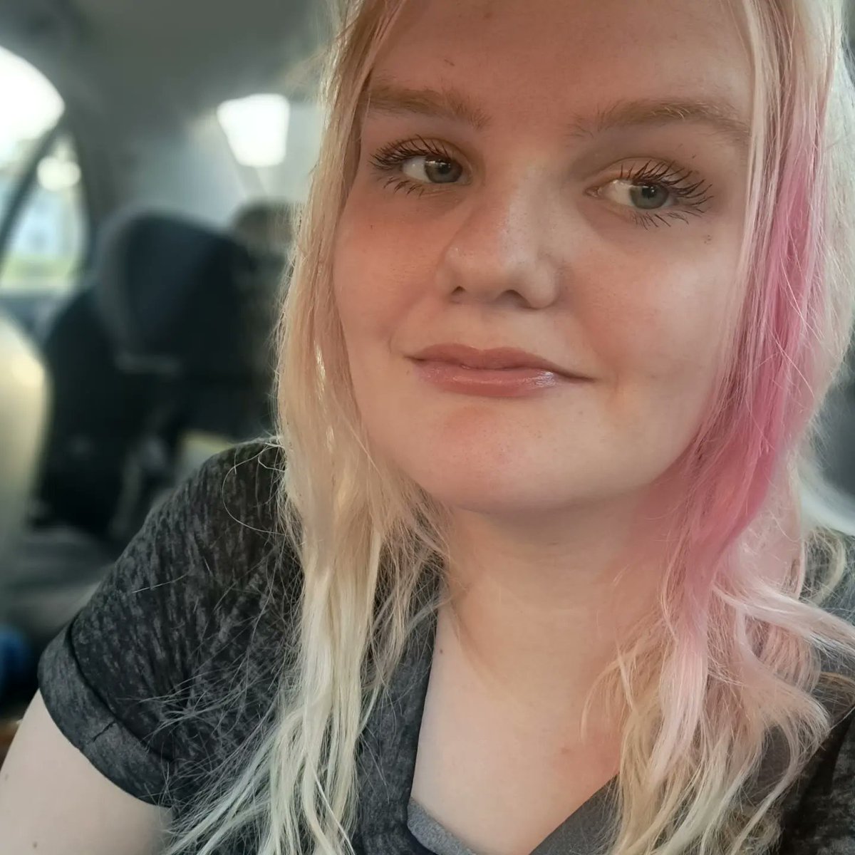 xGirlGoneWeirdx's tweet image. For a long time, I had been looking for a perfect mascara that won't clump my eye lashes the same way my previous mascaras had. I finally found the solution! The Perfect Mascara by LimeLife lives up to its name!

limelifebyalcone.com/MichaelaEvans

#makeup #limelife #beautyguide #mascara