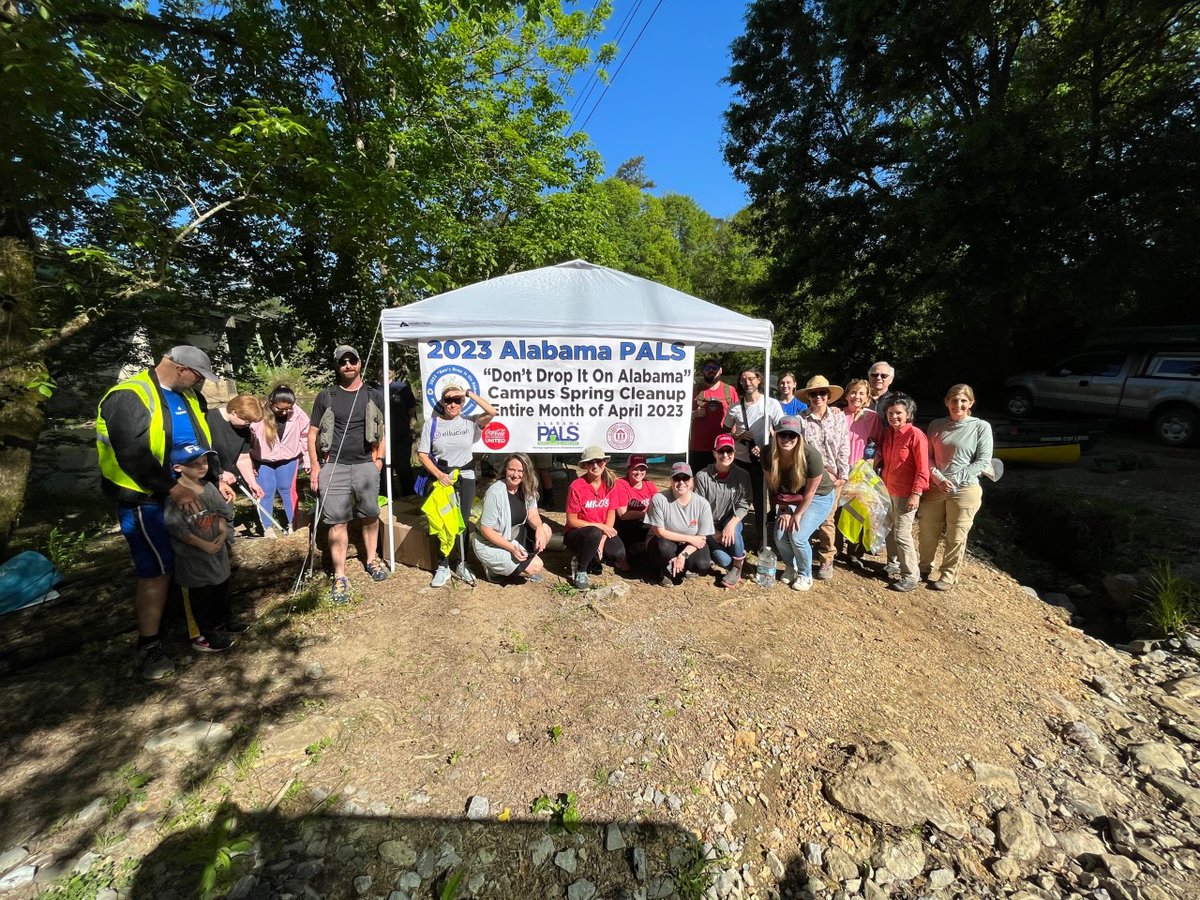 jeffstate's tweet photo. Jefferson State's Spring Clean Up is Underway on the Cahaba River!

#Cahaba #CahabaRiver #WaterKeeper #WaterIsLife #ThisIsAlabama #CleanUp #DontLitter #KeepAlabamaBeautiful #PALS #PeopleAgainstALitteredState https://t.co/kQYXFSJzlG