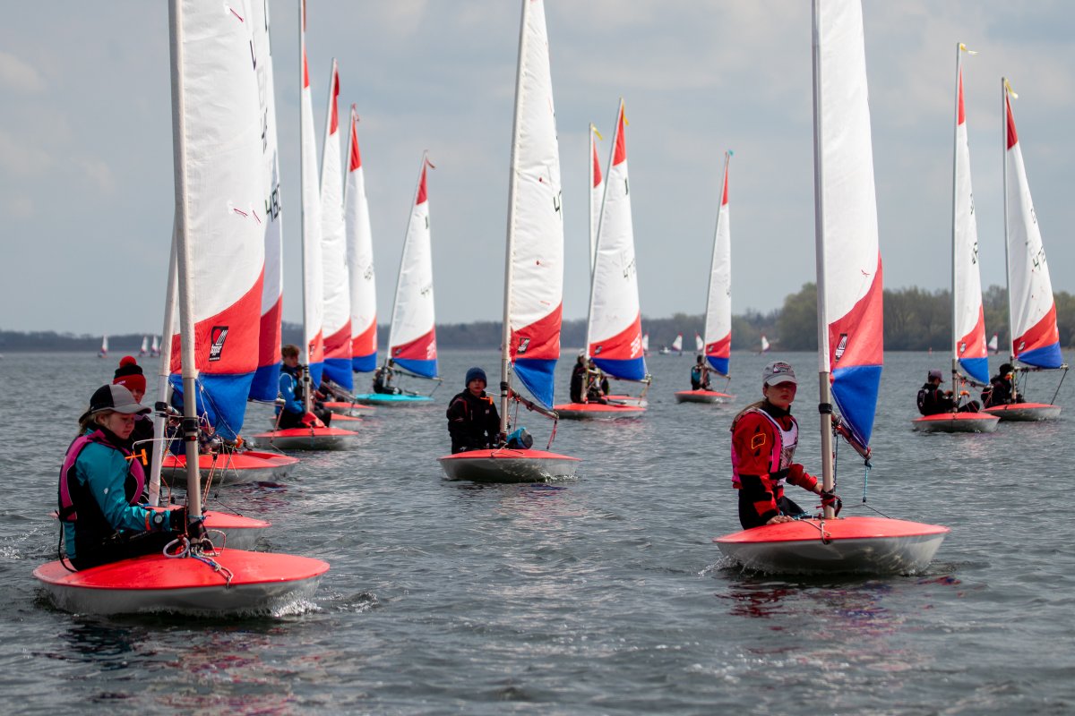 HarkenUK's tweet photo. Racing from the weekend gone at the Harken UK sponsored NS3 Topper Inland Championships at Grafham Water.
@gbrtopper
#ITCA #Sailing #HarkenUK #Harken #TopperClass #TopperClassAssociation #Sailors #GrafhamWater https://t.co/JMwteQgEZR