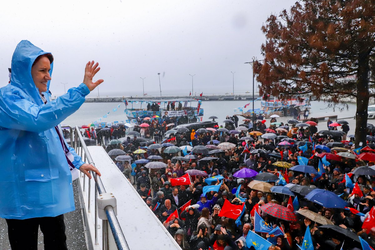 iyiparti's tweet photo. Genel Başkanımız Sayın @meral_aksener,

Sayın @mansuryavas23 ile birlikte Sinop'ta vatandaşlarımızla bir araya geldi.

Emin olun;
Bu harami düzeni değiştirecek, adil bir Türkiye'ye kavuşacağız.

Hep birlikte tarih yazacağız!

Sadece 25 gün kaldı... https://t.co/3fDRetB7oU