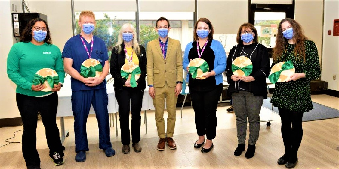 We're already celebrating #EarthDay2023 at @CHEO, where we've cut greenhouse gas emissions 20% since 2019 and redirected energy cost savings to frontline care. Happy to announce Kick The Carbon contest prize winners to staff who've come up with ideas to green our organization.💚