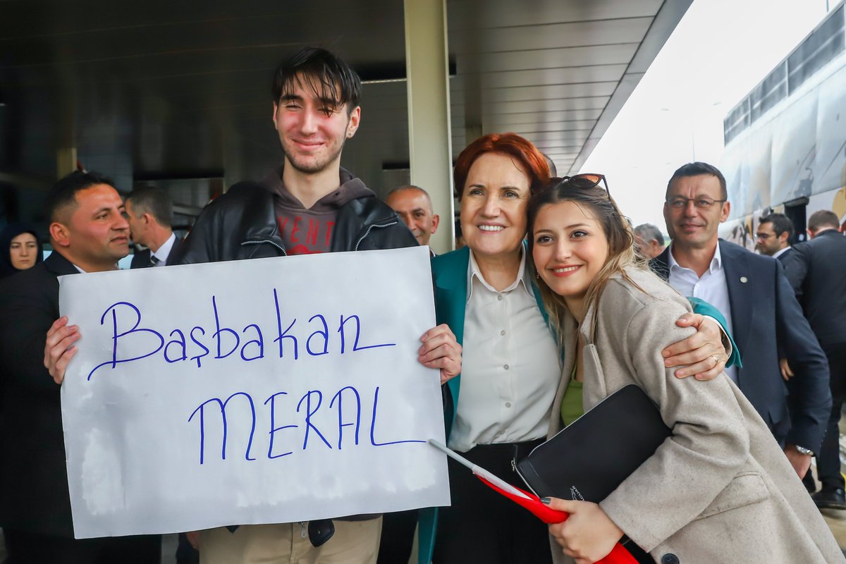 iyiparti's tweet photo. Genel Başkanımız Sayın @meral_aksener,

Sayın @mansuryavas23 ile birlikte Sinop'ta vatandaşlarımızla bir araya geldi.

Emin olun;
Bu harami düzeni değiştirecek, adil bir Türkiye'ye kavuşacağız.

Hep birlikte tarih yazacağız!

Sadece 25 gün kaldı... https://t.co/3fDRetB7oU