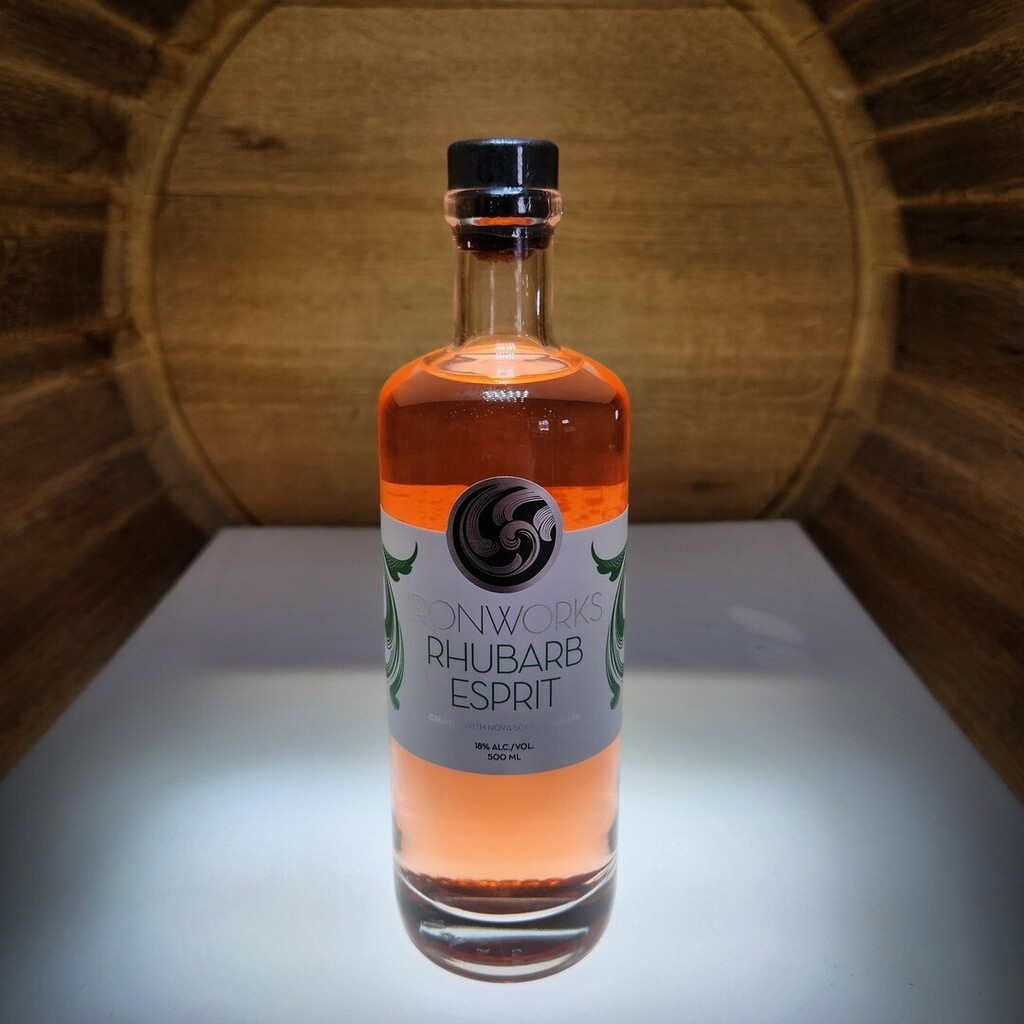 Product update!
Over the next year our fruit liqueurs will be moving to 500ml bottles, starting with our Rhubarb Liqueur! 
Available online and in store now

 #novascotia #buylocal #lunenburg #shoplocal instagr.am/p/CrOJwjetJnq/