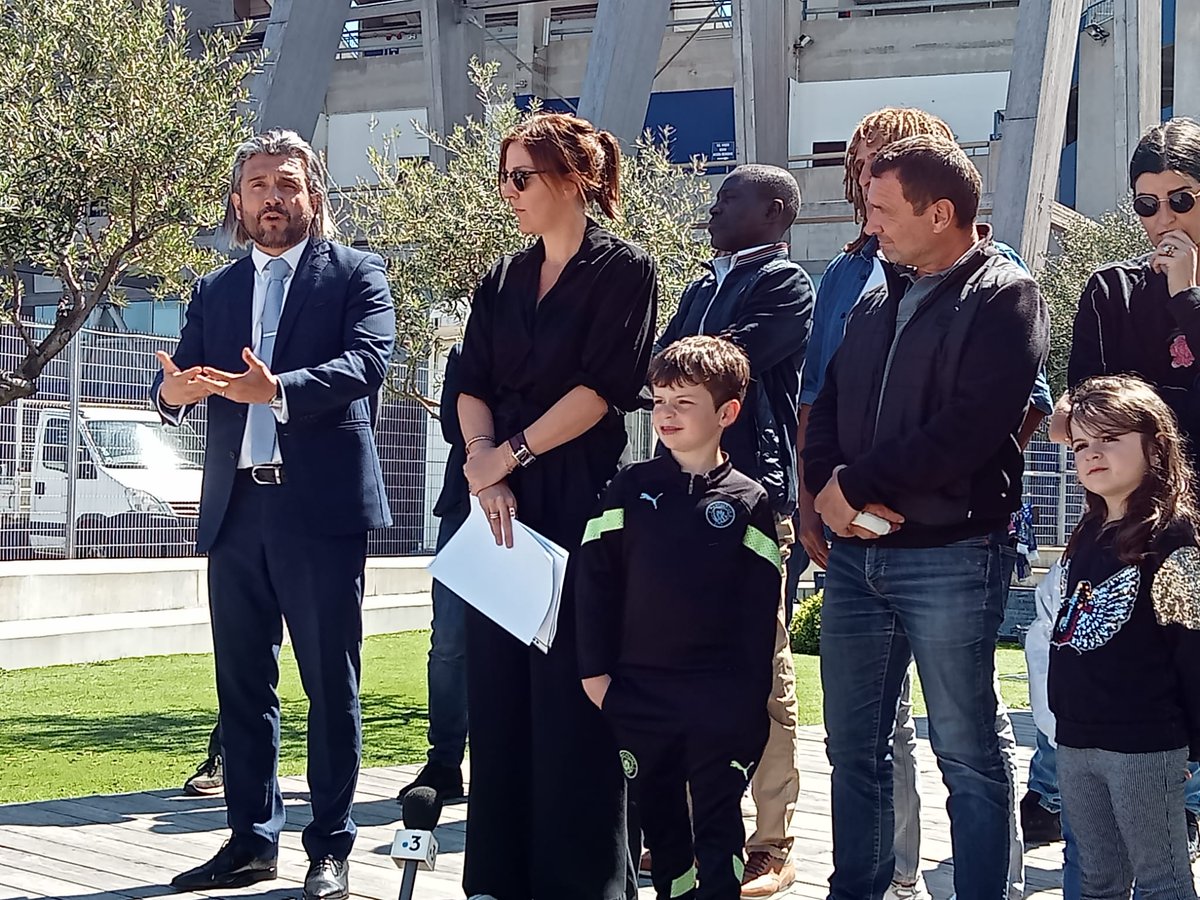 Devant la stèle, le recteur a rappelé combien "il est important que sur toute l'<a href="/accorse/">Académie de Corse</a>, des élèves puissent participer à cette commémoration et à cette journée autour du devoir de #mémoire. Ce drame fait partie de l'histoire de l'île et il faut que les élèves s'en souviennent."