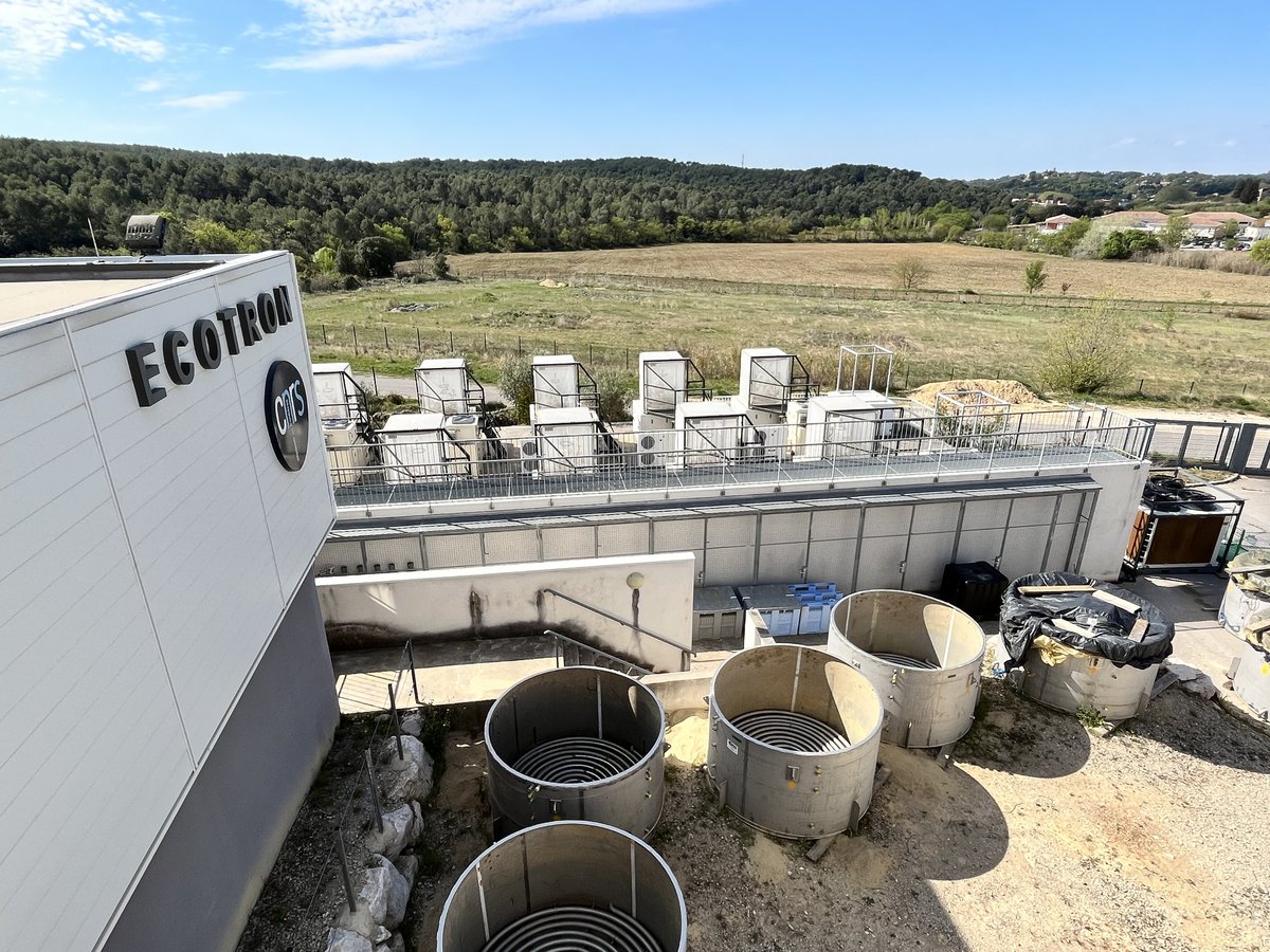 DeepSoilEcotron's tweet photo. Such a great visit to the impressive @EcotronCNRS! We learned from informative discussions that ranged from research to the technical. The beautiful Mediterranean landscape kept our spirits high. Thanks @alex_milcu and the entire ecotron team! #ecotron #soil https://t.co/uuoY0sDKcY
