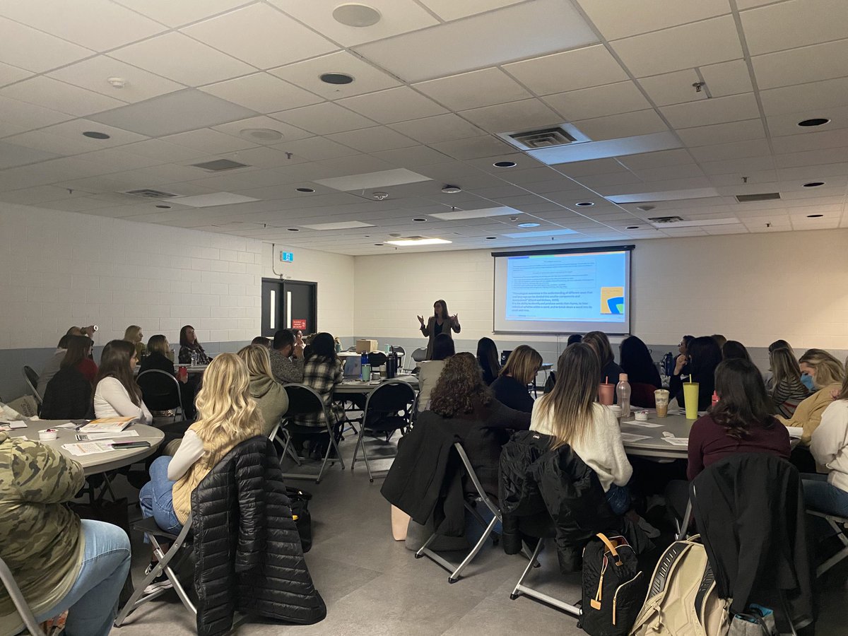 eye_you's tweet photo. Final day of Gr 2 PD related to the Ministry of Ed’s Effective Early Reading Instruction Guide with resources from @FlyleafLiteracy and @HeggertyPA to support that. Our @HCDSB teachers are incredible! #HCDSBliteracy #HCDSBlearns https://t.co/JYwxibLIqG