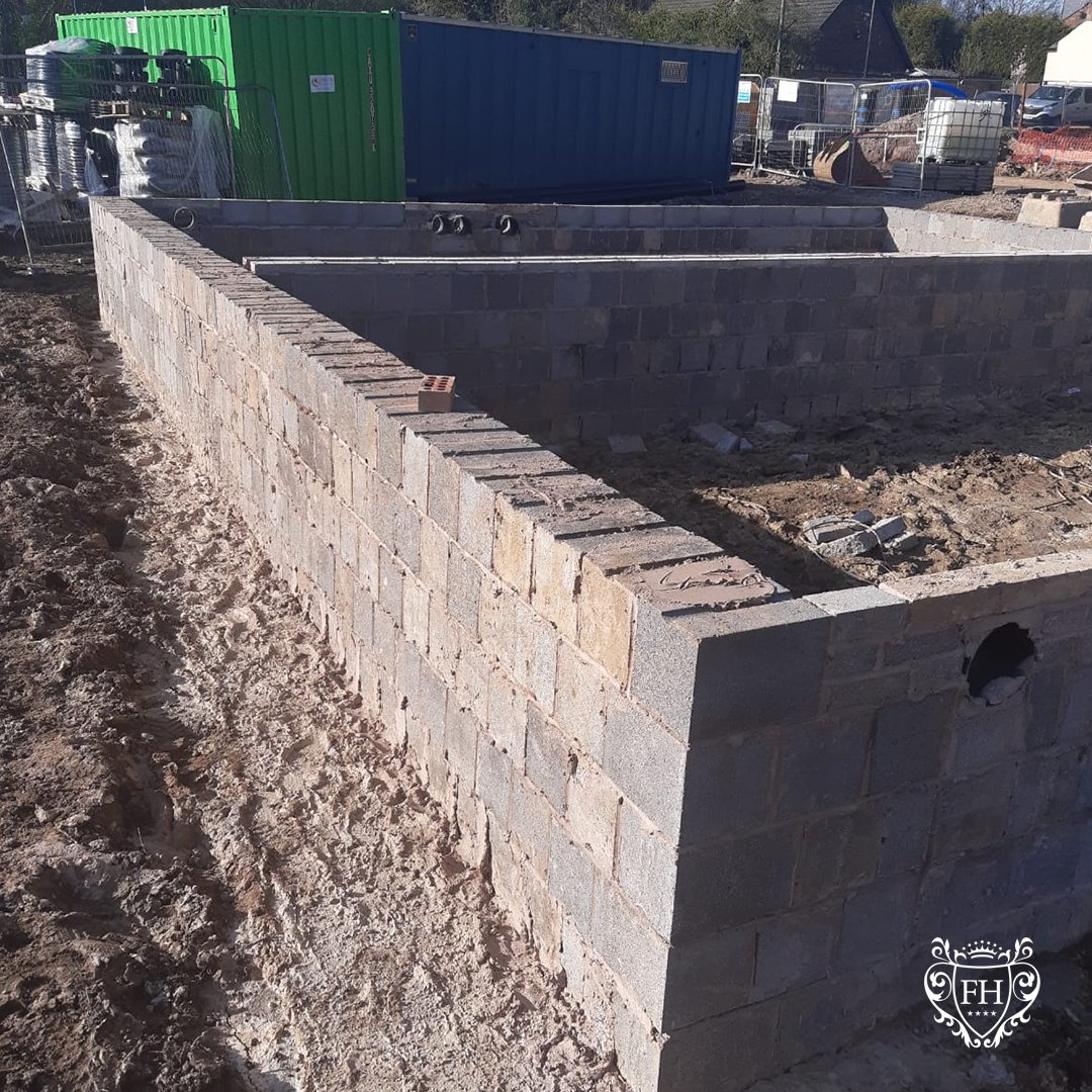 Substructure and slabs being completed at Windy Arbor 😁 

43 homes soon to be built for our client. 

Contract date Autumn 24 🗓 

More updates to follow!

<a href="/Onward_Homes/">Onward Homes</a> 

#future #development #planning #wirral #show #prescot #sefton #liverpool #construction #luxuryproperty