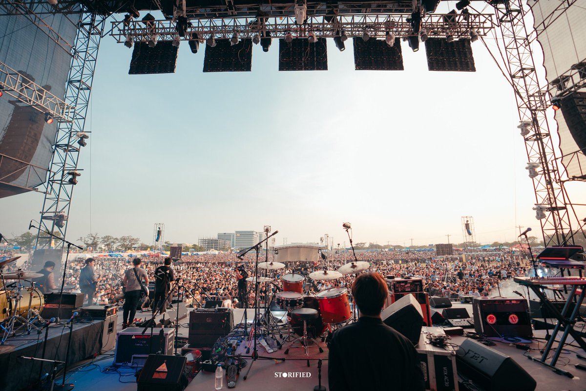 Clark Aurora Music Fest Day 2 🖤🧡
What an experience! 
📸 Storified 
#medyopoppunk #musicphotography #ClarkAuroraFest2023 #livemusic #opm