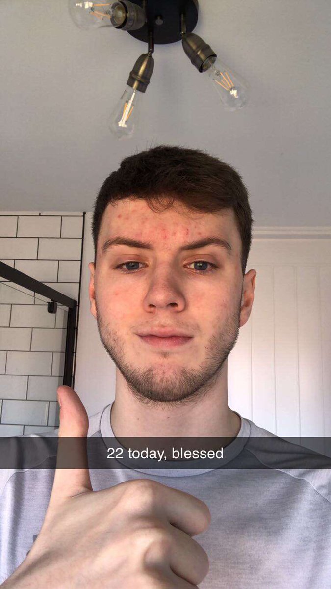 hello twitter, I am alive and turned 22 today 👍🏻