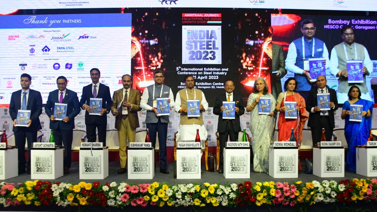 PIBMumbai's tweet image. MoS for Steel and Rural Development inaugurates 'India Steel 2023' in Mumbai

📙pib.gov.in/PressReleasePa…

#IndiaSteel2023 

@SteelMinIndia @indiasteelexpo @ddsahyadrinews @PIB_India