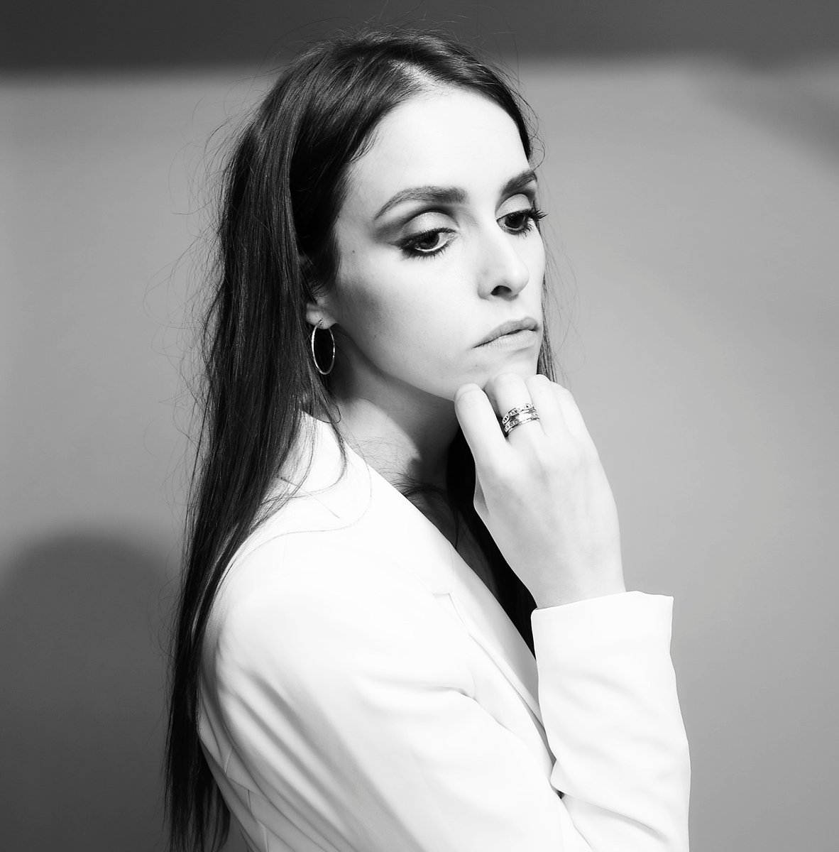 HandDrawnDrac's tweet photo. TESS PARKS (@tessnormaparks) performing Friday April 21st at ZOON's (@zoongideewin) album listening party as part of #romafterdark / @ROMtoronto / @wavelengthmusic

🎟️ https://t.co/B6t2lVM8Ia
👁️ I SEE ANGELS 👁️ https://t.co/mVTMhk1nwn https://t.co/TUrJyhVSTO