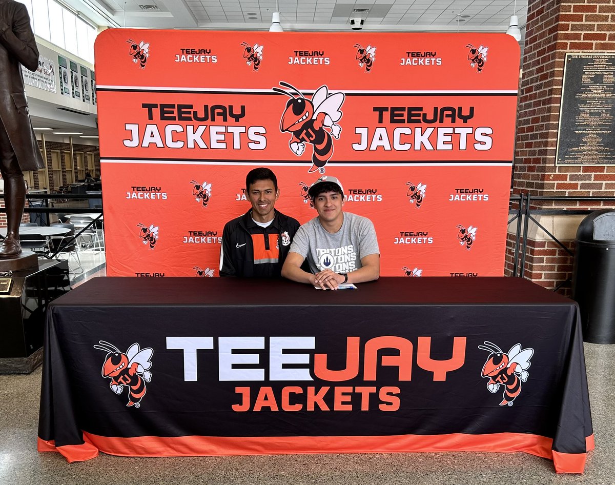 TJHighSchool_CB's tweet image. CONGRATULATIONS to Anthony Silva on his signing today as he committed to further his education and soccer career at Iowa Central. Anthony has participated in XC and is a 4 year member of the TJ Boys soccer team. 
#levelup
#jacketpride
#stingersup