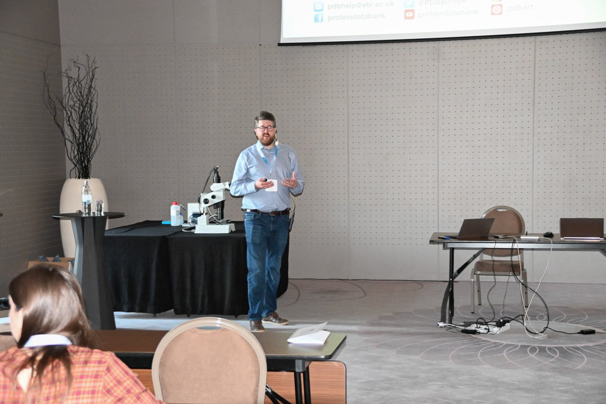 Our Outreach and Training Lead, <a href="/DaveASci/">David Armstrong</a>, is presenting in the #HTCC5 workshop, organised by <a href="/hrvukris/">crystallographers.hr</a>. Attendees learnt to access and interpret structure data from <a href="/PDBeurope/">Protein Data Bank</a>, #PDBeKB and #AlphaFoldDB.
Find PDBe training materials: pdbe.org/training