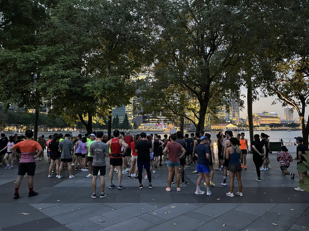 srraja's tweet photo. Here are some more photos from the evening nike run event.. arranged by #runningdepartment #nikerunning #runnershelpingrunners https://t.co/QSTkCIEMlS