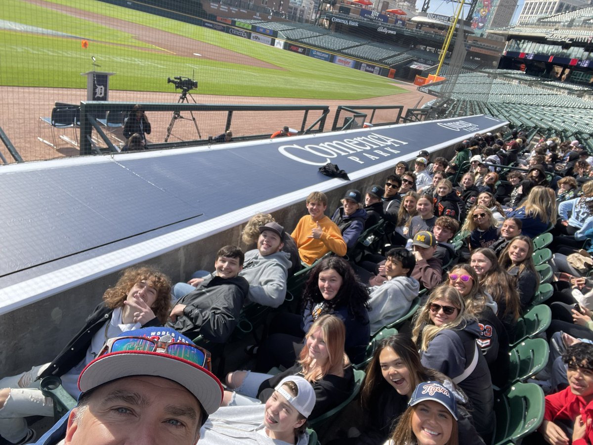 FentonAD's tweet photo. @Fenton_HS thanks the @tigers and @ComericaPark for hosting our group today!!!  #ClassOutside #WeAreFenton https://t.co/ifW4SQ6uqU