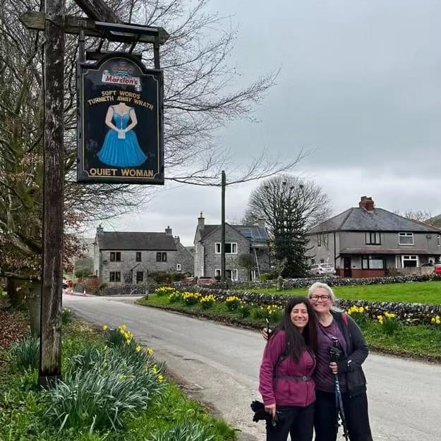 #WeAreSTORM <a href="/STORMThePeaks/">STORMthePeaks</a> 
L-R: @LornaMcHitachi (plus the lovely Kathryn O), Kelly W, and <a href="/EbonySoltani/">Ebony Soltani-James</a> .  NB check out the name on the pub sign!