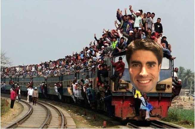 lasgafasdesolda's tweet photo. ¿Quién se sube a la Landineta para el #Tour ?
#FlecheWallonne 
#landismo https://t.co/4NAIKdncw7