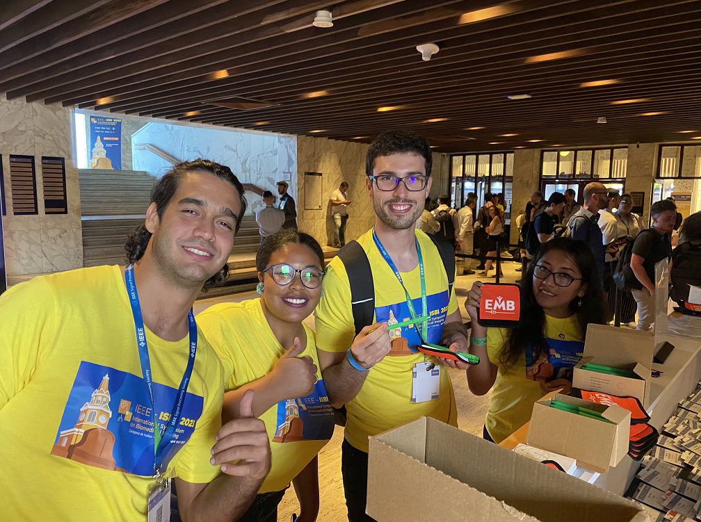 IeeeIsbi's tweet photo. Aren't our #ISBI2023 volunteers the best?? 😎

#medicalimaging #brainimaging #biomedicalimaging #bodyimaging #IEEEISBI #neuroimaging #LatinAmericanScience #biomedical #pathology #teamscience #research #colombia  #cartagena #scienceinlatam https://t.co/JHnrDevl6c