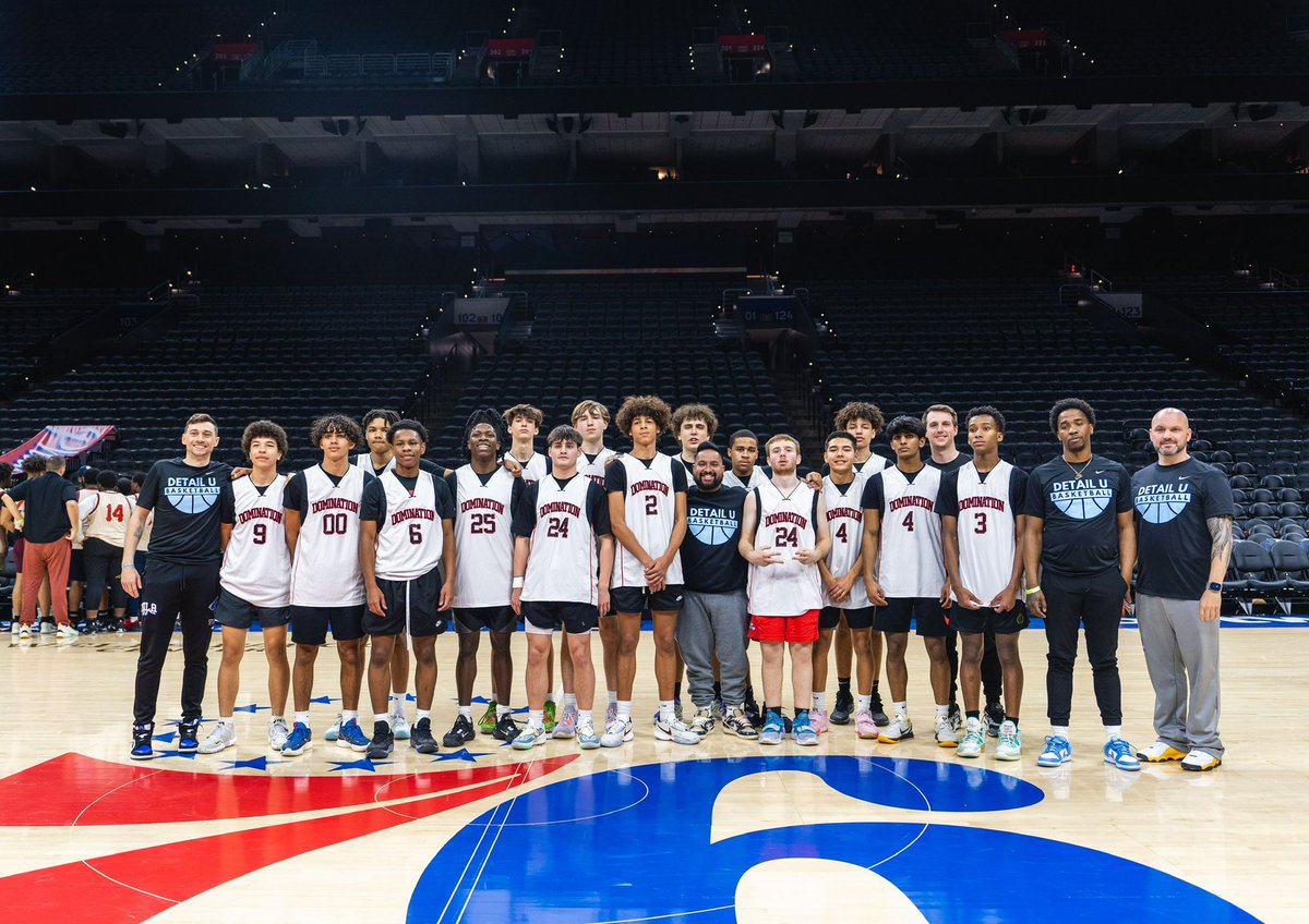 davisgraham24's tweet photo. Having fun with it ! 

Hell of an experience getting my first win with my Detail U team at the #WellsFargoCenter. It’s gonna be a fun season! 

#DetailU #AAU #Philadelphia76ers https://t.co/dVwx0DGSgl